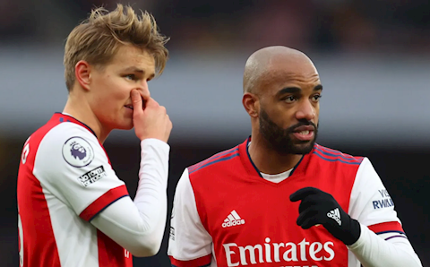 Thierry Henry cảnh báo Arsenal: Trượt top 4 bây giờ là một thất bại