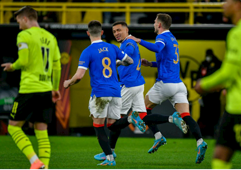 Dortmund chết lặng sau trận thua khó tin ở Europa League