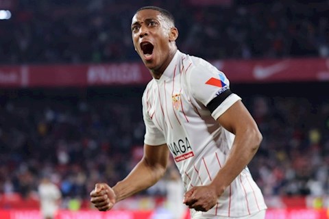 Sevilla giải thích lý do Martial không thể tỏa sáng ở MU