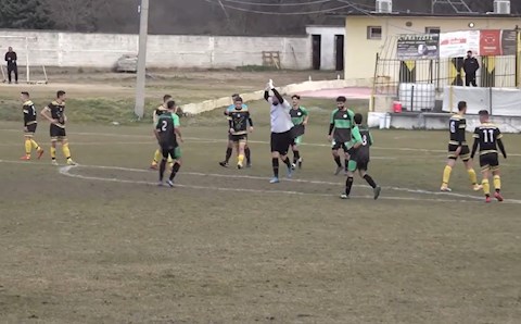 Video: Thủ môn lập hat-trick bàn thắng ở giải hạng 4 Hy Lạp