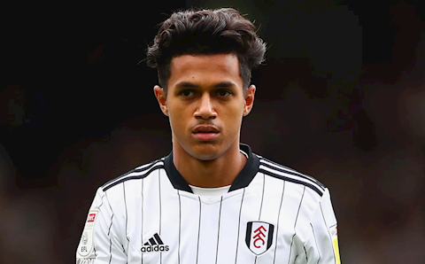 Liverpool vồ hụt sao trẻ Fulham vào phút chót