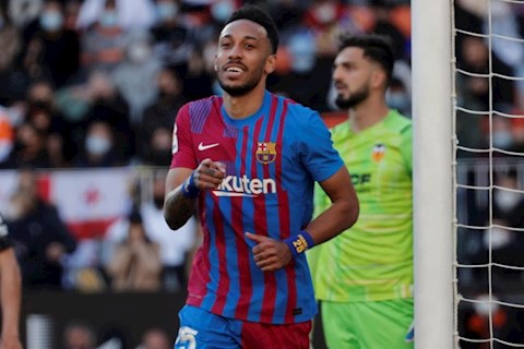 Aubameyang đi vào lịch sử sau hattrick vào lưới Valencia
