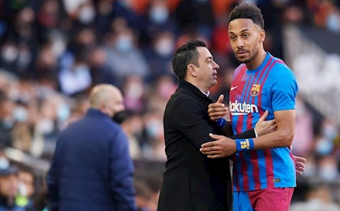 Xavi ca ngợi 2 sao trẻ Barca bên cạnh người hùng hat-trick Aubameyang
