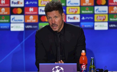Simeone ca ngợi tinh thần toàn đội sau trận hoà MU