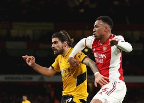 Ruben Neves nổi điên sau trận thua Arsenal