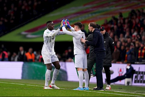 Tuchel bị chỉ trích vì tung Kepa vào thay Mendy