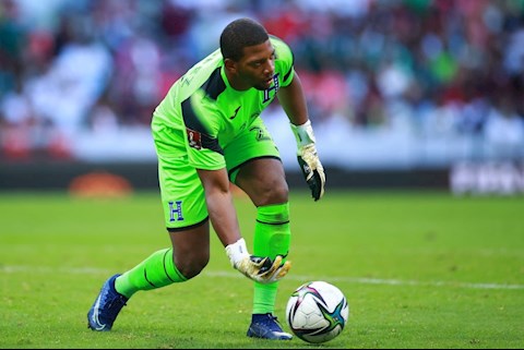 Thủ môn ĐT Honduras suýt chết cóng trong trận đấu ở vòng loại World Cup