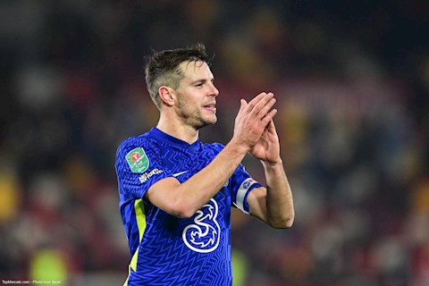 Cesar Azpilicueta lên tiếng về tin đồn khoác áo Barca