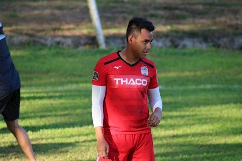 Sao Việt kiều bất ngờ chia tay HAGL trước thềm V-League 2022