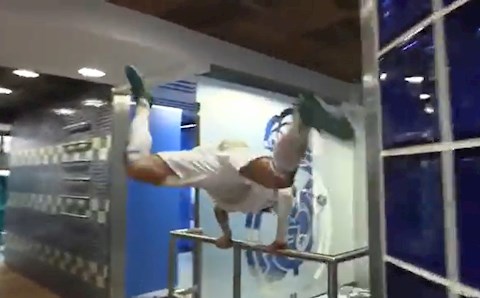 Video: Modric phát cuồng sau màn ngược dòng của Real