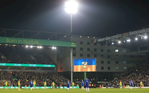 Video: CĐV Chelsea tiếp tục hát vang Roman Abramovich trước Norwich