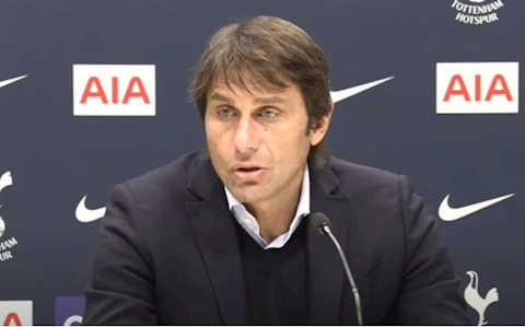HLV Antonio Conte lên tiếng về tình cảnh của Chelsea