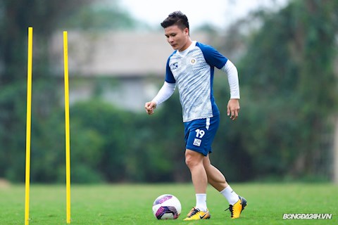 Quang Hải trở lại tập luyện sau chấn thương lưng