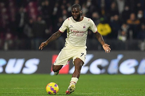 Barca chính thức sở hữu tiền vệ của AC Milan