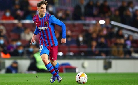 3 đại gia Premier League theo đuổi thần đồng 17 tuổi của Barca