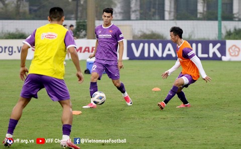 HLV Park Hang Seo đón tin mừng về Tiến Linh