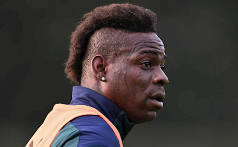 Tin bóng đá tối 17/9: Balotelli lại gây rối ở đội bóng mới