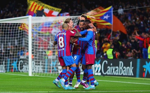 Đằng sau sự hồi sinh của Barcelona