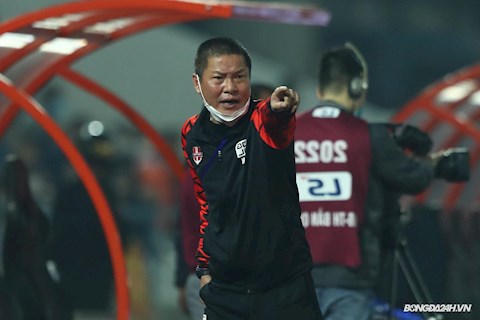 HLV Chu Đình Nghiêm: Trọng tài không thể xem màn hình để quyết định
