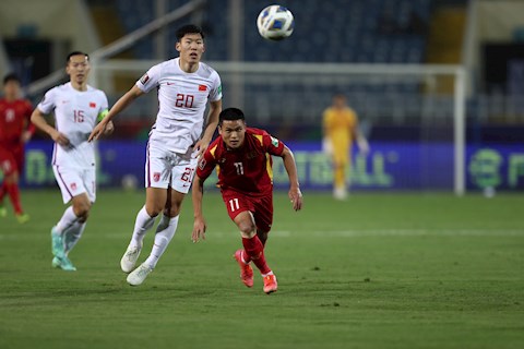 Phạm Tuấn Hải được báo Hàn ví với huyền thoại Park Ji Sung