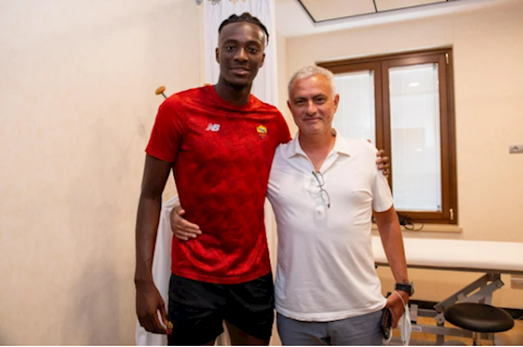 Tammy Abraham nói về mối quan hệ với Jose Mourinho