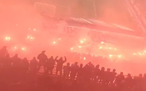 Video: Hình ảnh choáng ngợp của CĐV Lech Poznan qua flycam