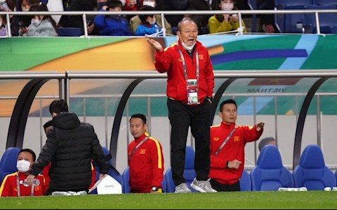 HLV Park Hang Seo: Bóng đá Việt Nam phải khác