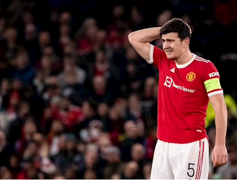 Jamie Carragher chỉ ra lý do Harry Maguire chơi tệ ở MU