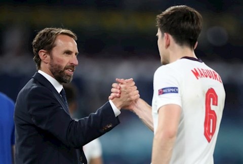 Wayne Rooney đặt niềm tin vào Maguire ở World Cup