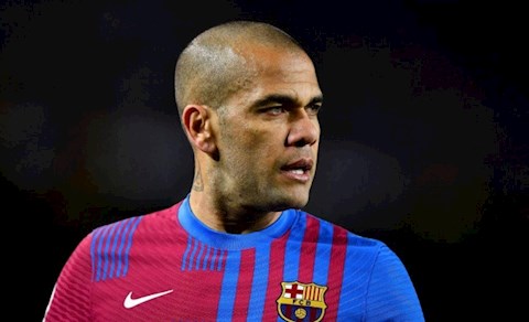 HLV Xavi thừa nhận một điều về Dani Alves