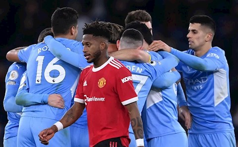 Pep Guardiola lấy MU làm tấm gương cảnh báo cho Man City