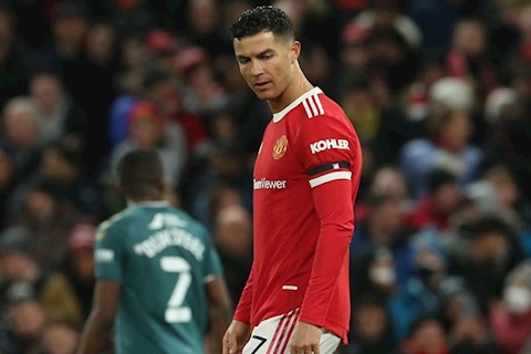 Ralf Rangnick đáp trả Roy Keane về sự vắng mặt của Ronaldo