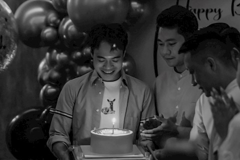 Văn Toàn bị đồng đội dìm hàng không thương tiếc khi khoe ảnh sinh nhật