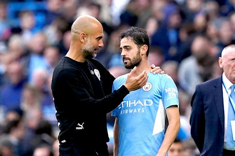 Pep Guardiola mở đường cho Bernardo Silva tới Barca?