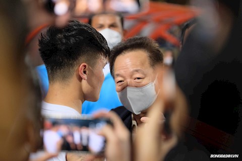 VIDEO: Bầu Hiển nhắn nhủ Quang Hải trước ngày xuất ngoại