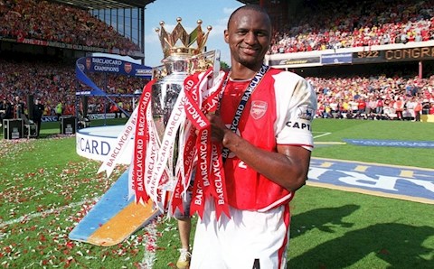 Patrick Vieira không tin Arsenal trắng tay gần 2 thập kỷ ở Premier League