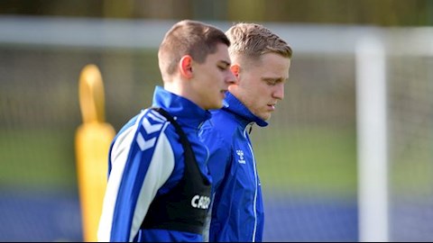 Vì sao Van De Beek liên tục vắng mặt trong các trận đấu của Everton?