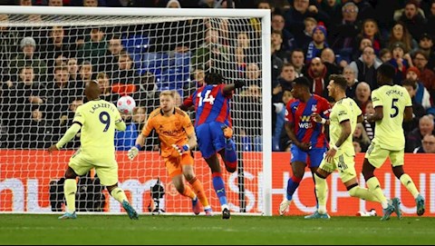 Những con số khó tin sau trận Crystal Palace 3-0 Arsenal