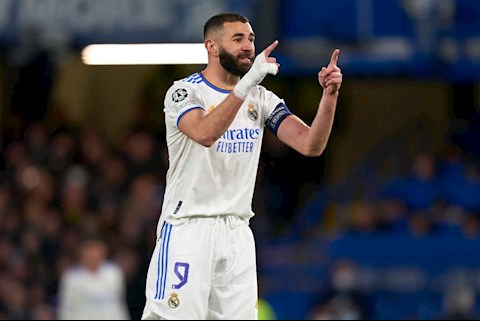 Benzema suýt không được vào sân đối đầu Chelsea