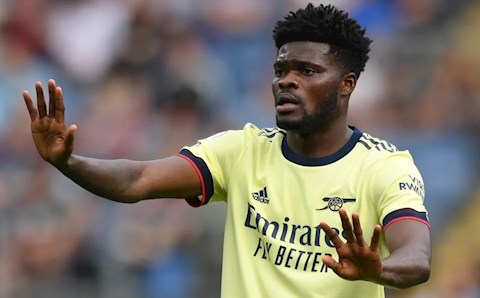 Arsenal mất máy quét Thomas Partey trong nhiều tuần