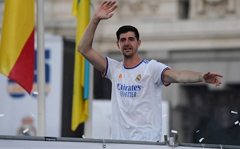 Courtois mỉa mai Barca sau khi Real đăng quang vô địch