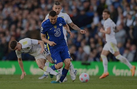 Daniel James nhận thẻ đỏ, Leeds United thiết lập kỷ lục đáng xấu hổ