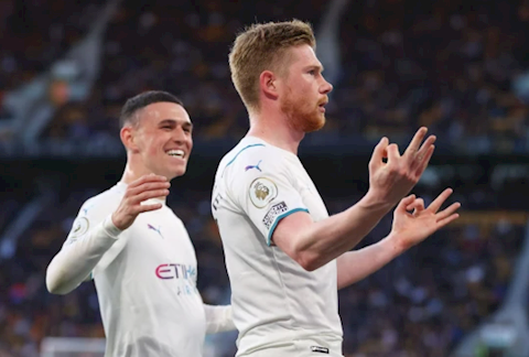 Kevin De Bruyne đi vào lịch sử Premier League