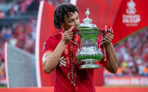 Alexander Arnold có thể trở thành Cafu của ĐT Anh