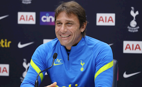 Conte đánh giá cao Chelsea, chê MU