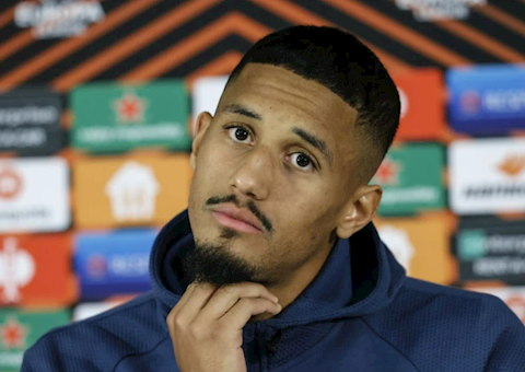 CĐV Arsenal bất ngờ với động thái của William Saliba