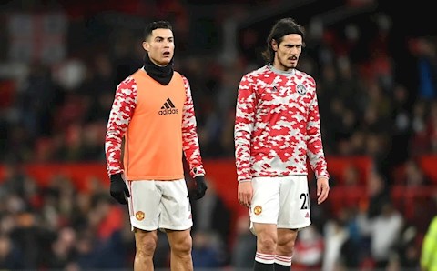Cavani thất vọng vì mất vị trí ở MU sau khi Ronaldo trở lại