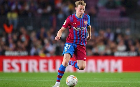 Man City nhảy vào tranh De Jong với MU