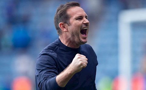 Tạm thoát nhóm xuống hạng, Lampard tri ân CĐV Everton