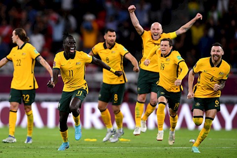 HLV ĐT Australia muốn cả nước nghỉ lễ ăn mừng suất dự World Cup